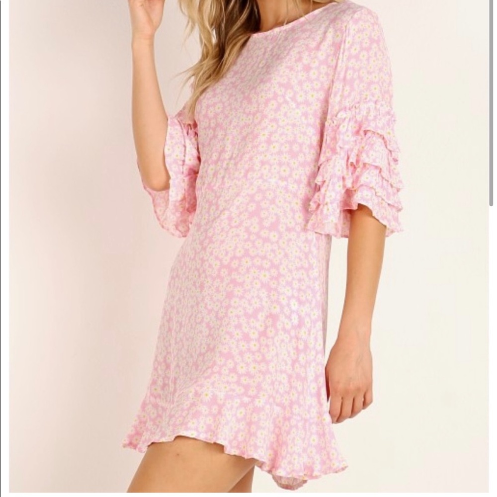 💥💥Clearance!!💥💥pink floral print Serafina ruffled short sleeve mini dress - Picture 6 of 13